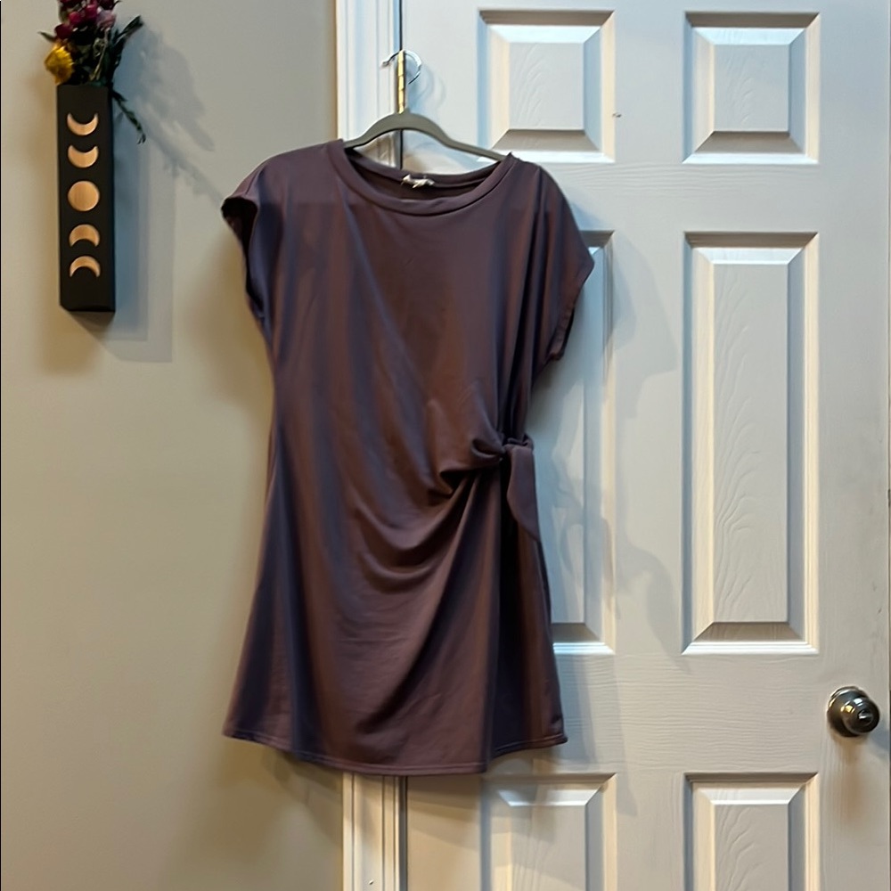 Casual purple dress with tie on side